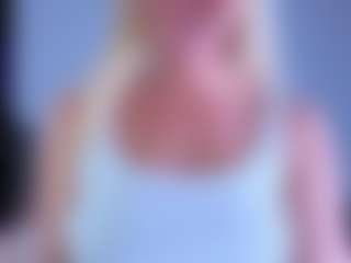 EmilyLion7's Live Sex Cam Show