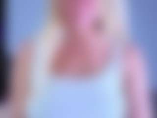 EmilyLion7's Live Sex Cam Show