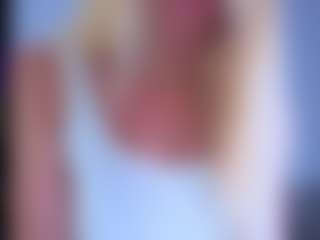 EmilyLion7's Live Sex Cam Show