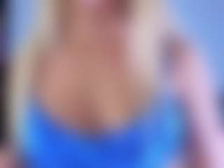 EmilyLion7's Live Sex Cam Show