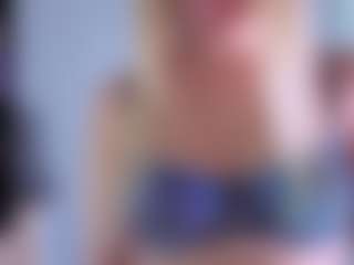 Live cam show with EmilyLion7 - Blonde Hair on Camsoda