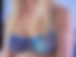 Live cam show with EmilyLion7 - Blonde Hair Dildo on Uber Horny