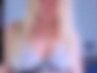EmilyLion7's Live Sex Cam Show