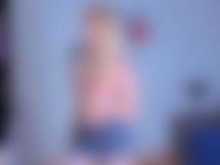 EmilyLion7's Live Sex Cam Show