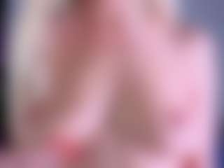 EmilyLion7's Live Sex Cam Show