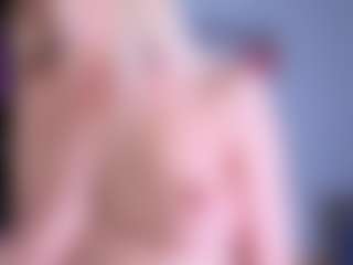 EmilyLion7's Live Sex Cam Show
