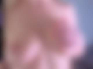 Live cam show with EmilyLion7 - Blonde Hair on madthumbs