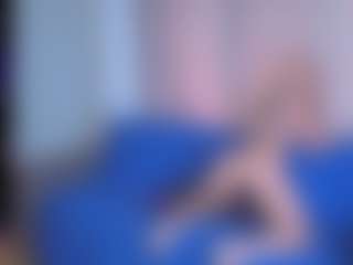 EmilyLion7's Live Sex Cam Show