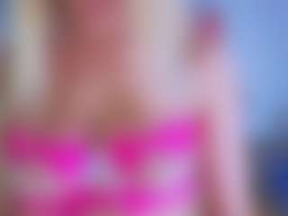 EmilyLion7's Live Sex Cam Show