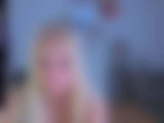 Live cam show with EmilyLion7 - Public on Camming Site