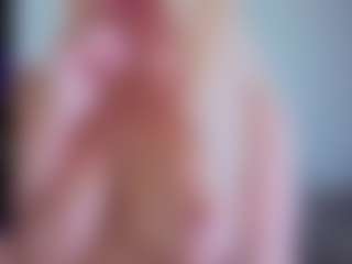 Live cam show with EmilyLion7 - Average on Camsoda