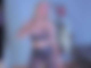 Show de cam en vivo con EmilyLion7 - Blonde Hair en Camsoda