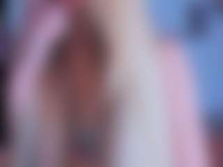 Live cam show with EmilyLion7 - Thin on WildCum