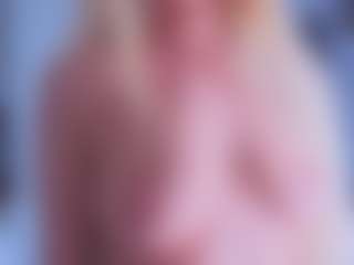 EmilyLion7's Live Sex Cam Show