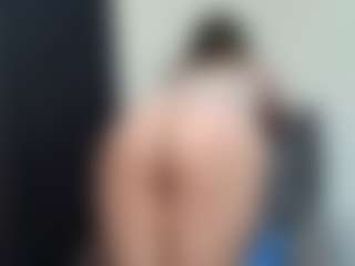Live cam show with isabellaagarcia - Blonde Hair Middle Aged on Hubzter Live
