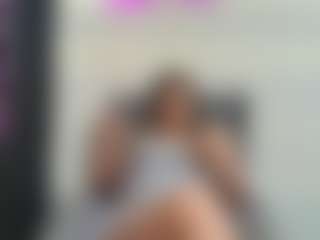 Live cam show with isabellaagarcia - Middle Aged on livesuperchat.net
