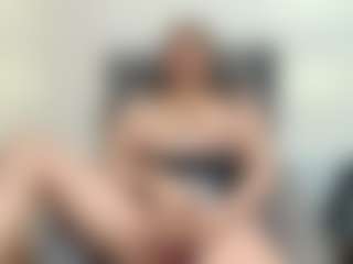 Live cam show with isabellaagarcia - Middle Aged on livesuperchat.net
