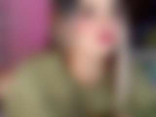 Live cam show with Valentinna Dz - Small Tits on Camsoda