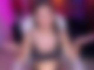 Live cam show with Kim - Ass To Mouth on livesuperchat.net