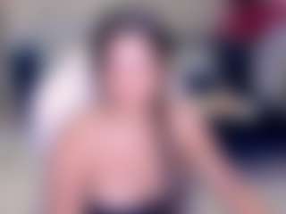 Live cam show with Kim - Skinny on madthumbs