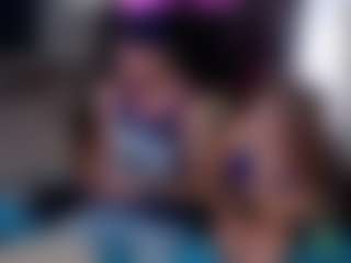 lovecoupleqc's Live Sex Cam Show