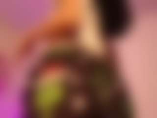 Live cam show with Madhiison - Exhibitionist on madthumbs