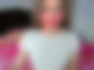 Live cam show with AishaSofia - Tease on Camsoda