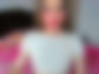 Live cam show with AishaSofia - Tease on Camsoda