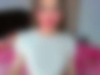 Live cam show with AishaSofia - Dirty Talk on madthumbs