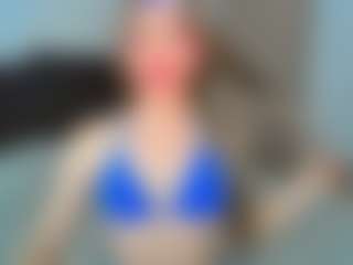 Live cam show with AishaSofia - Small Tits on Hubzter Live