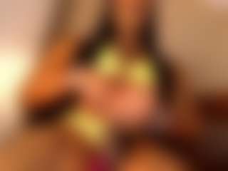 Live cam show with lauraabonnet - White on Milfs Live | colombia