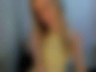 Live cam show with MidnightAura - Hazel Eyes on EXY