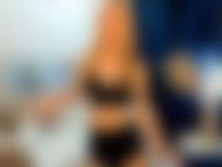 Live cam show with MidnightAura - Body Massage on studioflirtlive.com