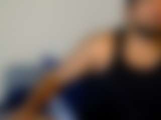 Live cam show with piggylatino - Submissive on Camsoda
