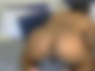 Live cam show with piggylatino - Slave on sexylive.show