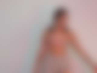 Live cam show with riiby - Brown Hair on Fit Hotties