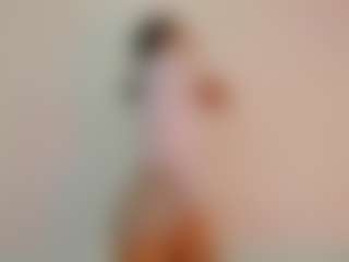 Live cam show with riiby - Brown Hair on Stripli.com