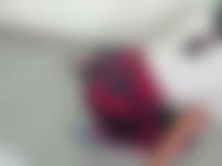 Live cam show with riiby - Curvy on Instabang