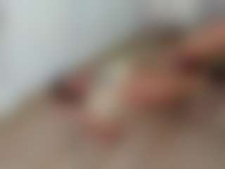 Live cam show with riiby - Brown Hair Toys on xxxlivecams.org