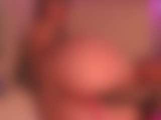 Live cam show with Danithacutie - Brown Eyes Ebony on Big Tits