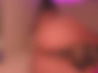 Live cam show with Danithacutie - Tease on Camsoda