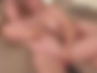 Live cam show with LoritaArzt - Young Adult on AdultVida.com