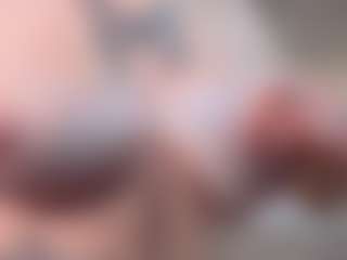 Live cam show with LoritaArzt - Dirty Talk on Fling VIP Chat