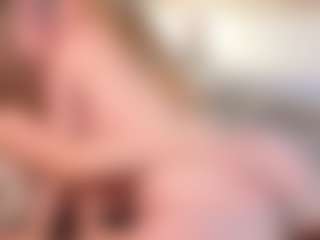 Live cam show with LoritaArzt - Upskirt on Mixed Magazine Live