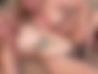 Live cam show with LoritaArzt - Skinny on Sweet Sext