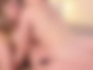 Live cam show with LoritaArzt - Young Adult on Mixed Magazine Live
