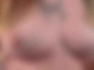 Live cam show with LoritaArzt - Teen (18+) on Camsoda