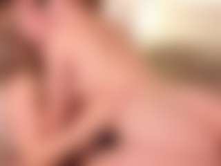 Live cam show with LoritaArzt - Facial Piercings on camtv