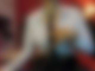 Live cam show with AmelieMartinez - Skinny MILF on CamwithHer