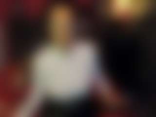 Live cam show with AmelieMartinez - Strapon on StripNow